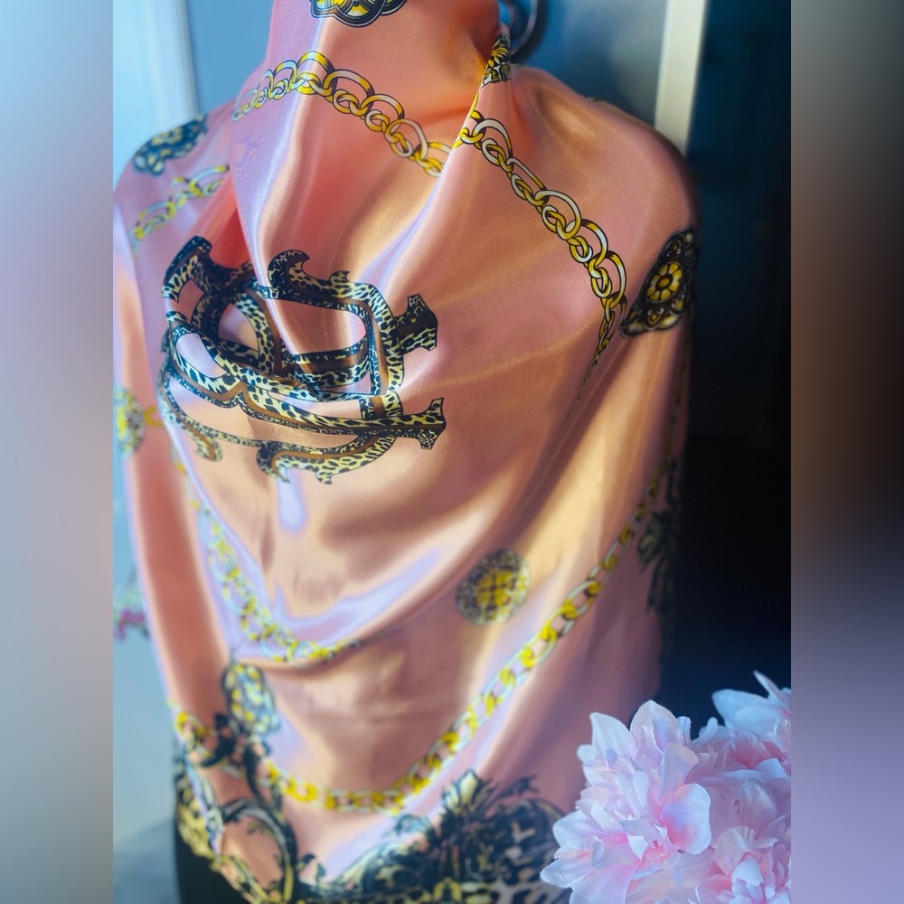 Elle Pink Baroque Leopard Satin Scarf